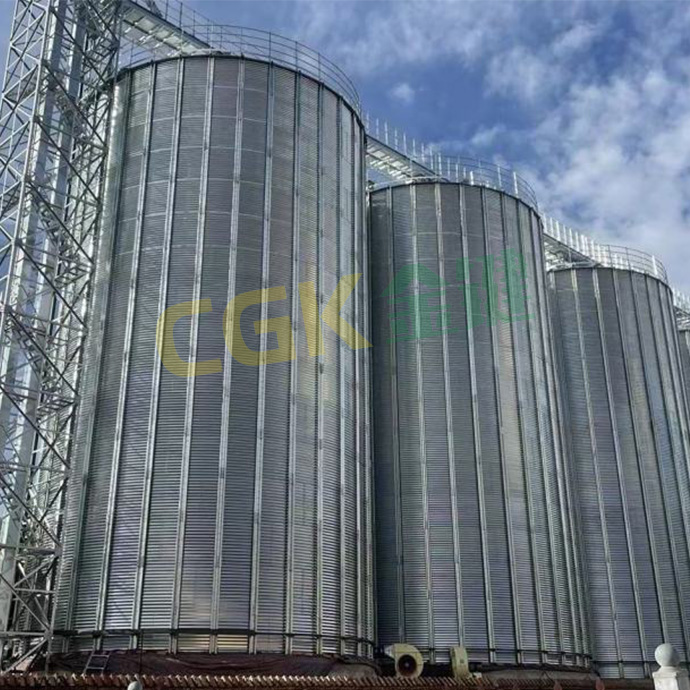 Steel silo